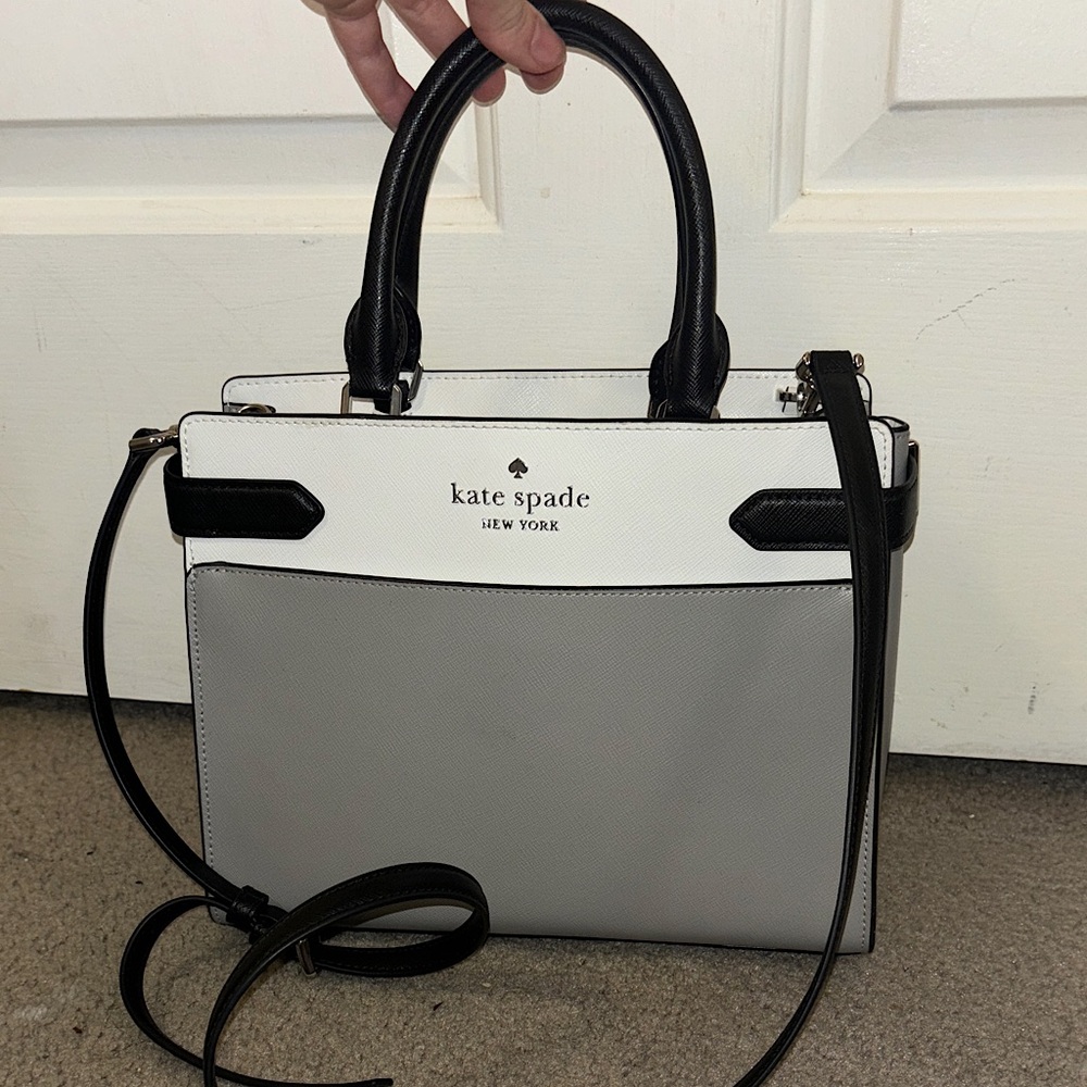 EUC👜🎀 Kate Spade New York Staci Medium Saffiano Leather Satchel (Nimbus Grey)